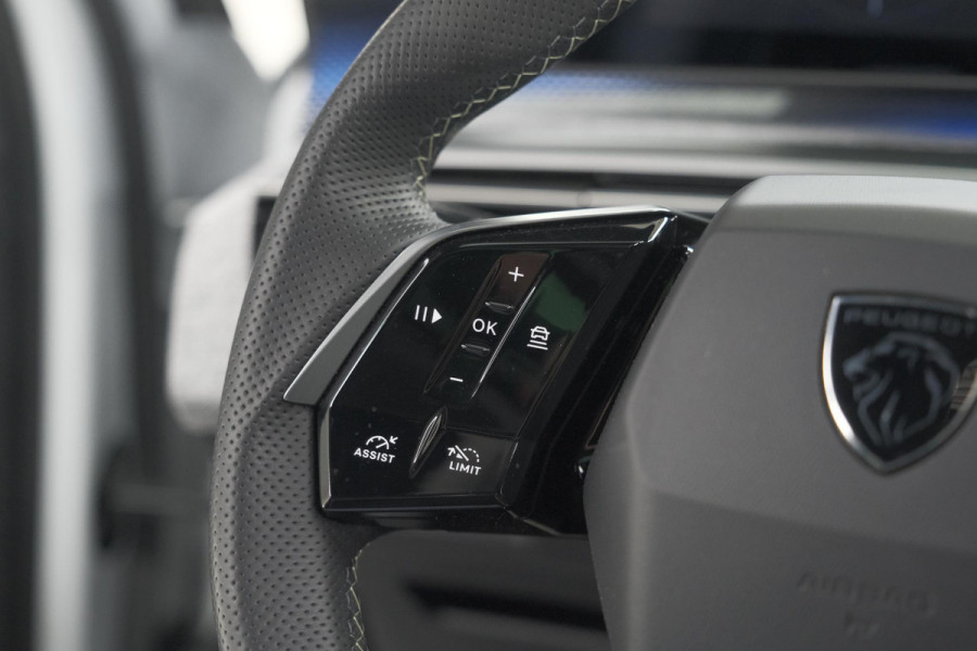 Peugeot 3008 1.2 Hybrid 136 GT | Panoramadak | FOCAL Audio | Alcantara Executive Pakket | 360 Camera | Adaptieve Cruise Control