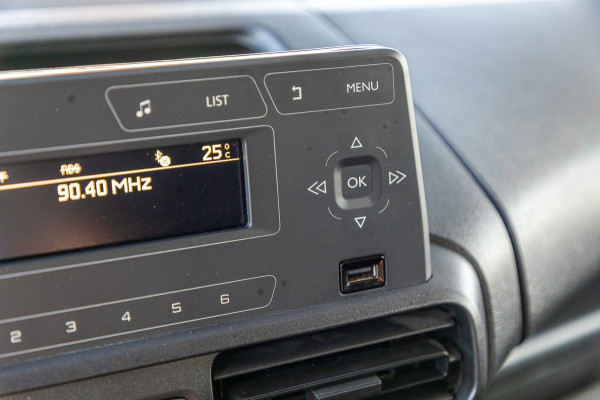 Peugeot Partner 1.6 BlueHDI Pro Trekhaak I Airco I Bluetooth I Betimmering I NAP I BTW