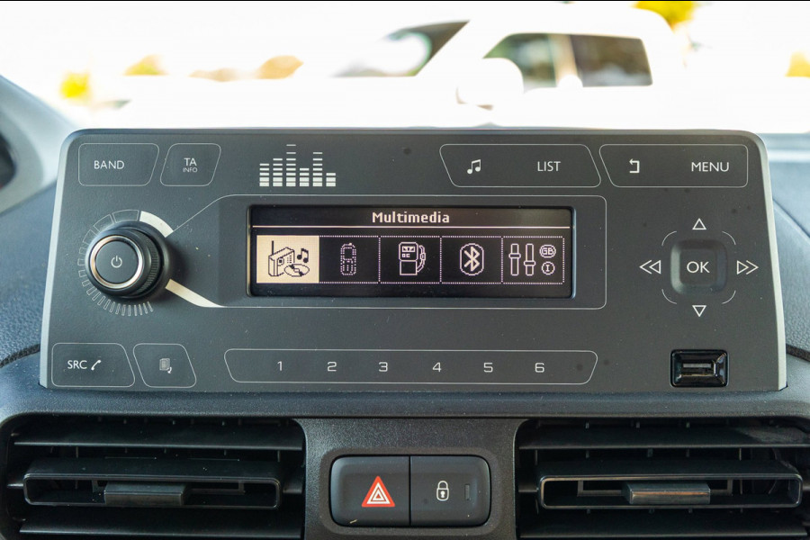 Peugeot Partner 1.6 BlueHDI Pro Trekhaak I Airco I Bluetooth I Betimmering I NAP I BTW