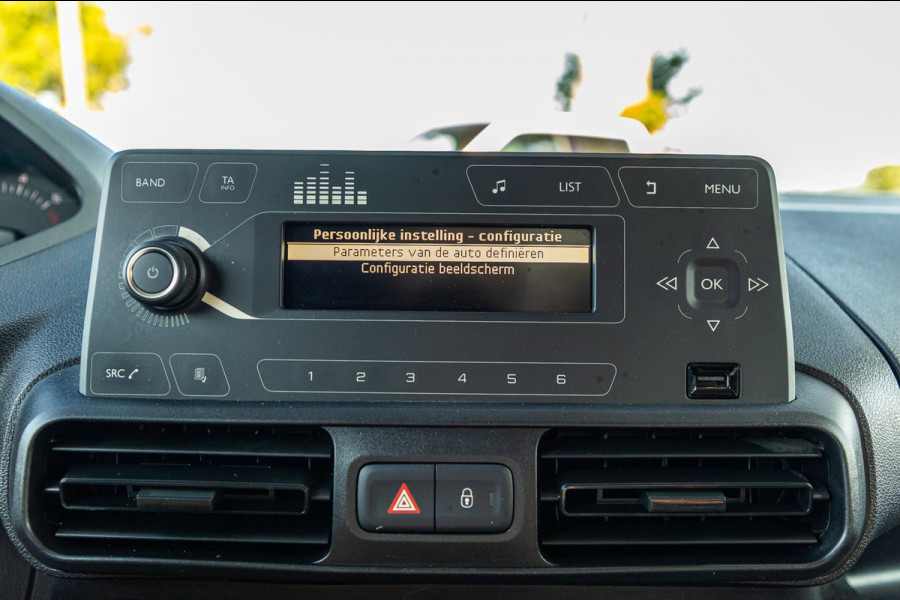 Peugeot Partner 1.6 BlueHDI Pro Trekhaak I Airco I Bluetooth I Betimmering I NAP I BTW