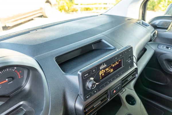 Peugeot Partner 1.6 BlueHDI Pro Trekhaak I Airco I Bluetooth I Betimmering I NAP I BTW