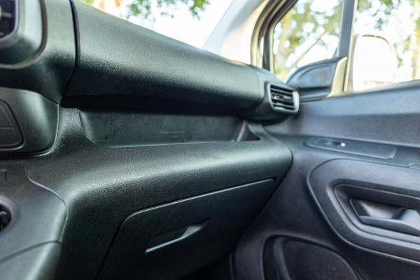 Peugeot Partner 1.6 BlueHDI Pro Trekhaak I Airco I Bluetooth I Betimmering I NAP I BTW