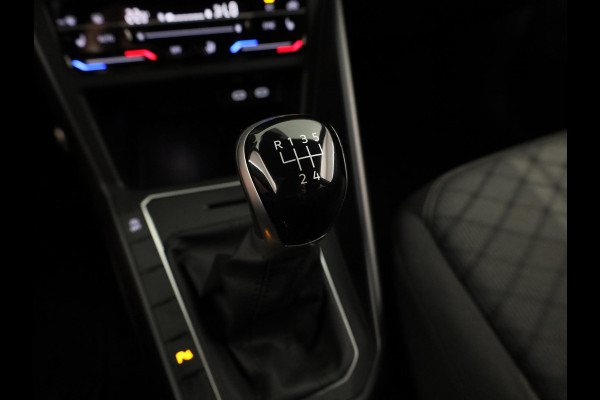 Volkswagen Polo 1.0 TSI R-Line Business 95 PK | Navigatie | Camera | Stoelverwarming | Extra getint glas