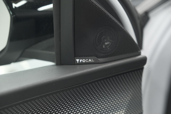 Peugeot 3008 1.2 Hybrid 136 GT | Panoramadak | FOCAL Audio | Alcantara Executive Pakket | 360 Camera | Adaptieve Cruise Control