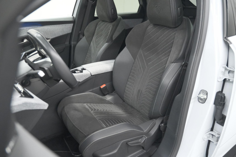 Peugeot 3008 1.2 Hybrid 136 GT | Panoramadak | FOCAL Audio | Alcantara Executive Pakket | 360 Camera | Adaptieve Cruise Control