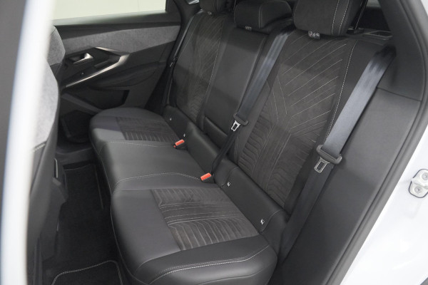 Peugeot 3008 1.2 Hybrid 136 GT | Panoramadak | FOCAL Audio | Alcantara Executive Pakket | 360 Camera | Adaptieve Cruise Control