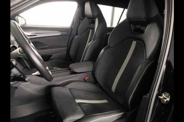 Škoda Kodiaq 1.5 TSI PHEV Sportline Business 204pk | Electrisch glazen Panoramadak | wegklapbare trekhaak | Licht & View pakket | Winterpakket