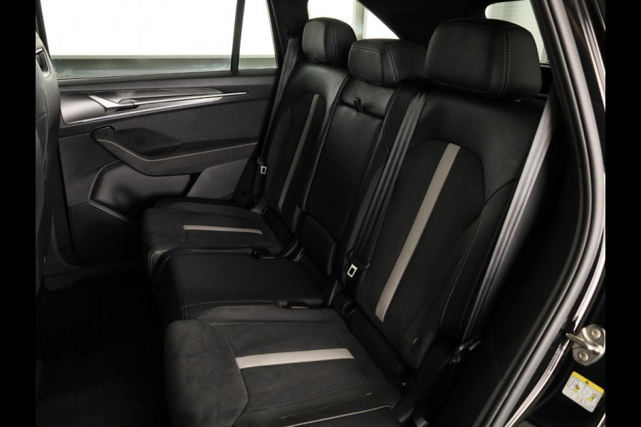 Škoda Kodiaq 1.5 TSI PHEV Sportline Business 204pk | Electrisch glazen Panoramadak | wegklapbare trekhaak | Licht & View pakket | Winterpakket