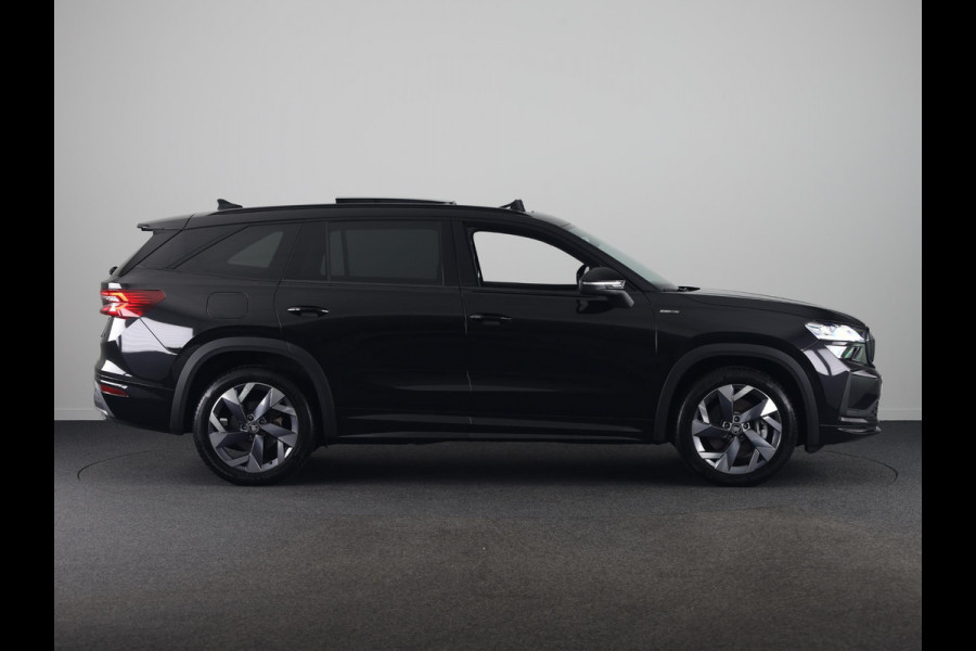 Škoda Kodiaq 1.5 TSI PHEV Sportline Business 204pk | Electrisch glazen Panoramadak | wegklapbare trekhaak | Licht & View pakket | Winterpakket