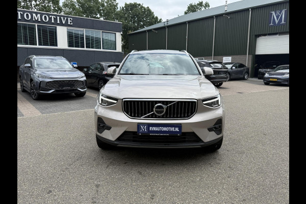 Volvo XC40 1.5 T4 Plug-in hybrid Plus Bright VOLVO DEALER ONDERHOUDEN | PANO| 360 CAMERA| HARMAN KARDON| STOEL + STUURVERWARMING|
