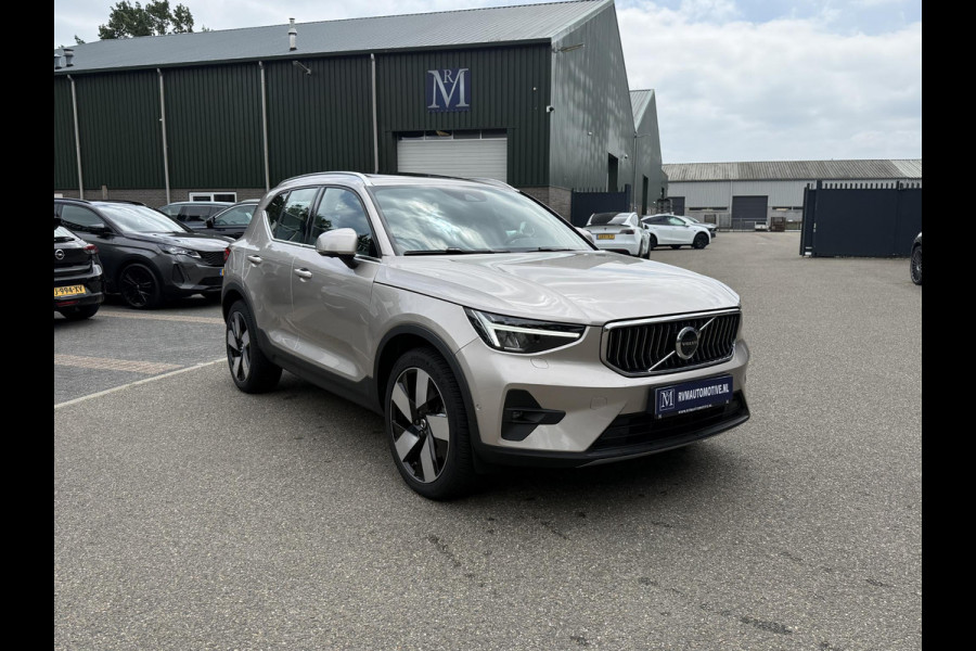 Volvo XC40 1.5 T4 Plug-in hybrid Plus Bright VOLVO DEALER ONDERHOUDEN | PANO| 360 CAMERA| HARMAN KARDON| STOEL + STUURVERWARMING|