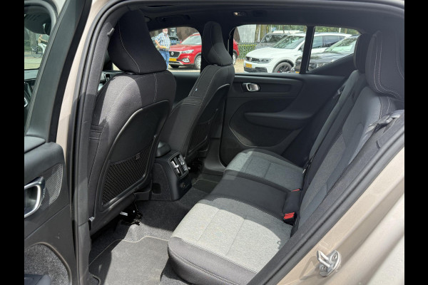 Volvo XC40 1.5 T4 Plug-in hybrid Plus Bright VOLVO DEALER ONDERHOUDEN | PANO| 360 CAMERA| HARMAN KARDON| STOEL + STUURVERWARMING|