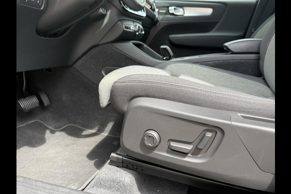 Volvo XC40 1.5 T4 Plug-in hybrid Plus Bright VOLVO DEALER ONDERHOUDEN | PANO| 360 CAMERA| HARMAN KARDON| STOEL + STUURVERWARMING|