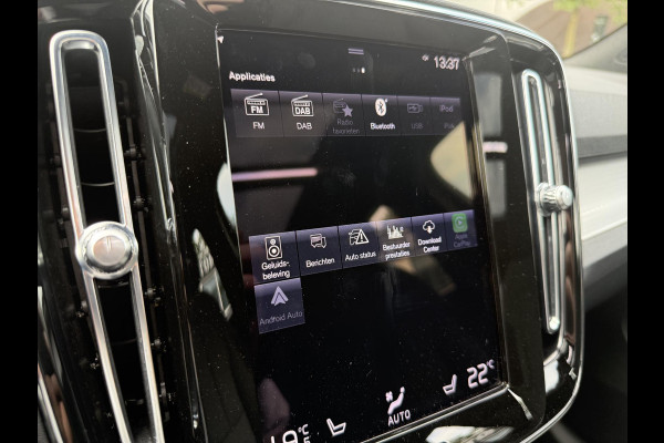 Volvo XC40 1.5 T4 Plug-in hybrid Plus Bright VOLVO DEALER ONDERHOUDEN | PANO| 360 CAMERA| HARMAN KARDON| STOEL + STUURVERWARMING|