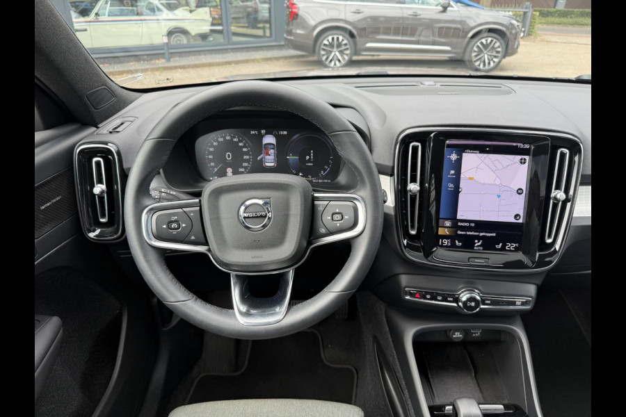 Volvo XC40 1.5 T4 Plug-in hybrid Plus Bright VOLVO DEALER ONDERHOUDEN | PANO| 360 CAMERA| HARMAN KARDON| STOEL + STUURVERWARMING|