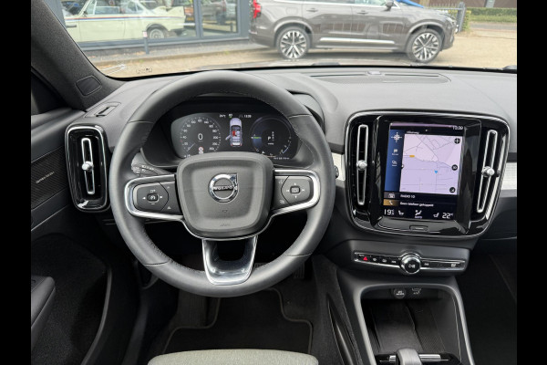 Volvo XC40 1.5 T4 Plug-in hybrid Plus Bright VOLVO DEALER ONDERHOUDEN | PANO| 360 CAMERA| HARMAN KARDON| STOEL + STUURVERWARMING|