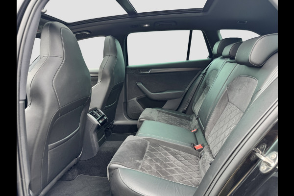 Škoda Superb Combi 1.4 TSI iV Sportline | Pano | Matrix LED | Trekhaak | Memory | ACC | Side Assist | Keyless | Dealer onderhouden
