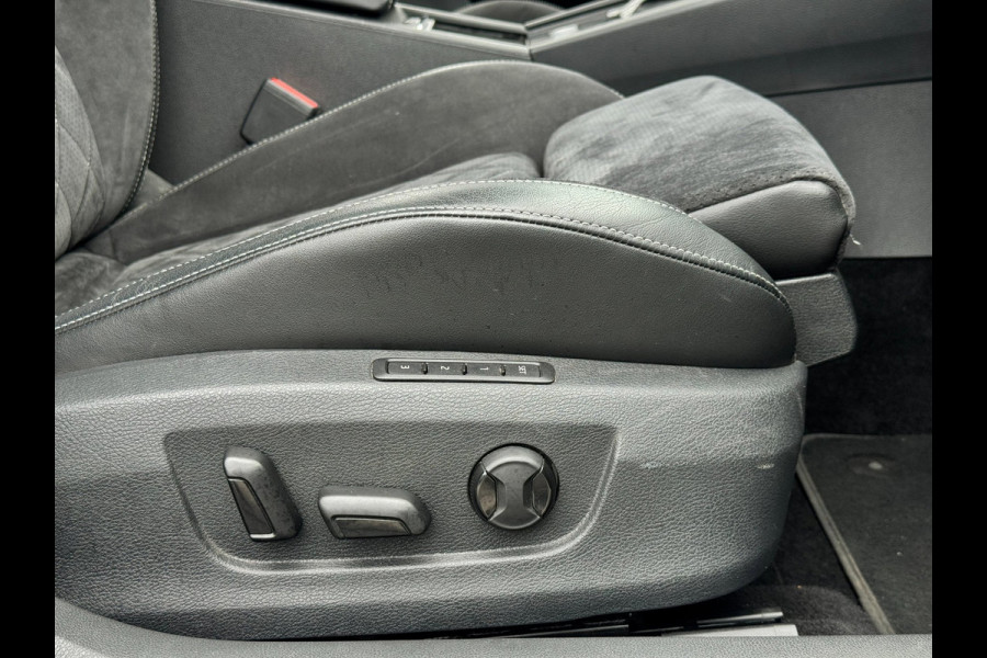 Škoda Superb Combi 1.4 TSI iV Sportline | Pano | Matrix LED | Trekhaak | Memory | ACC | Side Assist | Keyless | Dealer onderhouden