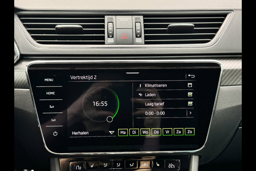 Škoda Superb Combi 1.4 TSI iV Sportline | Pano | Matrix LED | Trekhaak | Memory | ACC | Side Assist | Keyless | Dealer onderhouden