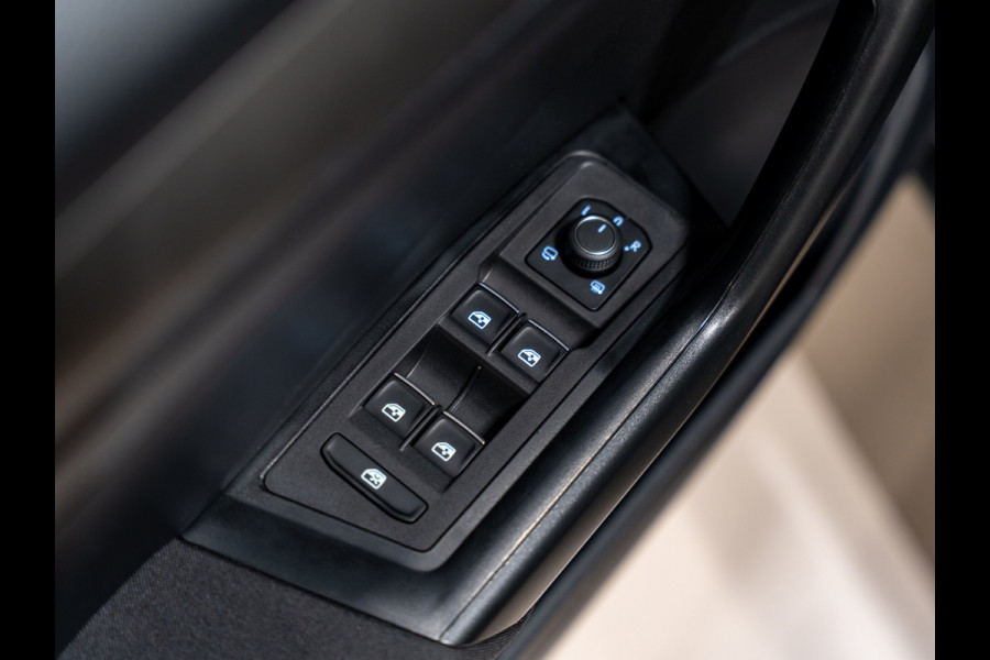 Volkswagen T-Roc 1.5 TSI 150PK DSG Style, ACC, Apple Carplay, Android Auto, Clima, Camera, Multistuur, Voll Onderhoud