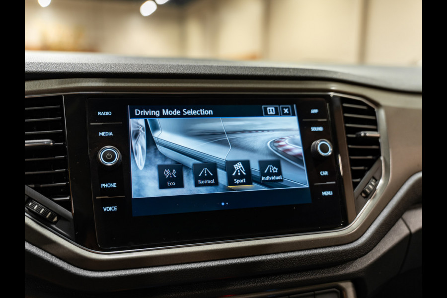 Volkswagen T-Roc 1.5 TSI 150PK DSG Style, ACC, Apple Carplay, Android Auto, Clima, Camera, Multistuur, Voll Onderhoud