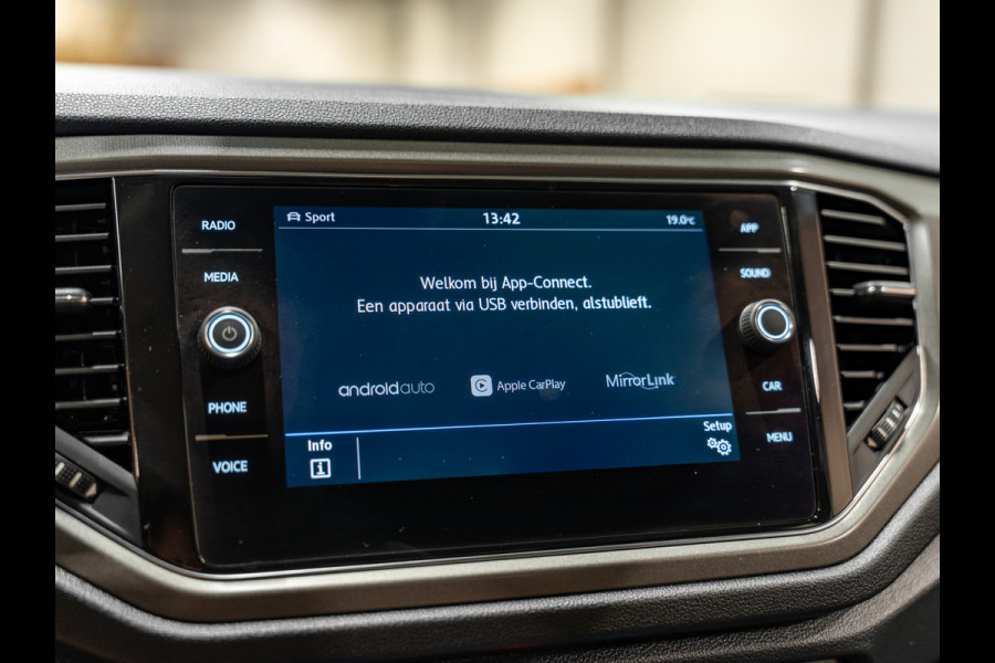 Volkswagen T-Roc 1.5 TSI 150PK DSG Style, ACC, Apple Carplay, Android Auto, Clima, Camera, Multistuur, Voll Onderhoud