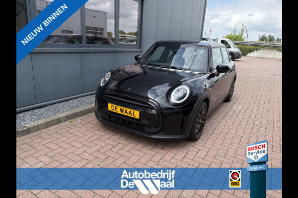 MINI 5-deurs 1.5 Automaat 136pk Cooper 5-drs. LEDER/NAVI/CARPLAY/CLIMA/PDC/LED