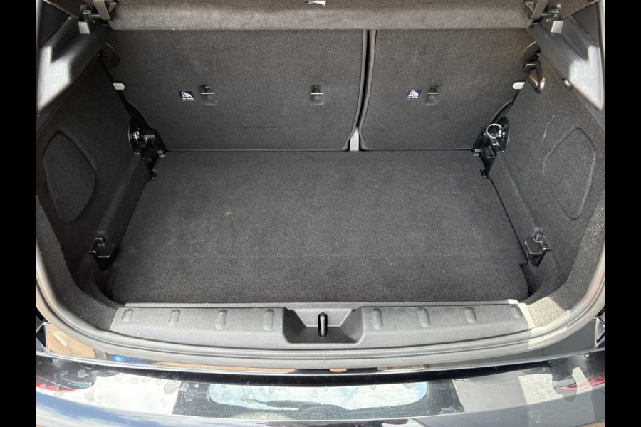 MINI 5-deurs 1.5 Automaat 136pk Cooper 5-drs. LEDER/NAVI/CARPLAY/CLIMA/PDC/LED