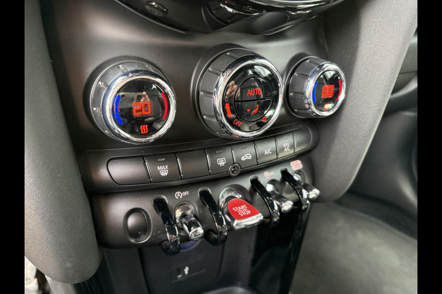 MINI 5-deurs 1.5 Automaat 136pk Cooper 5-drs. LEDER/NAVI/CARPLAY/CLIMA/PDC/LED
