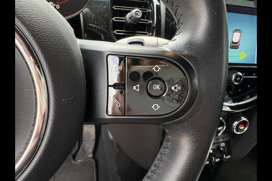 MINI 5-deurs 1.5 Automaat 136pk Cooper 5-drs. LEDER/NAVI/CARPLAY/CLIMA/PDC/LED