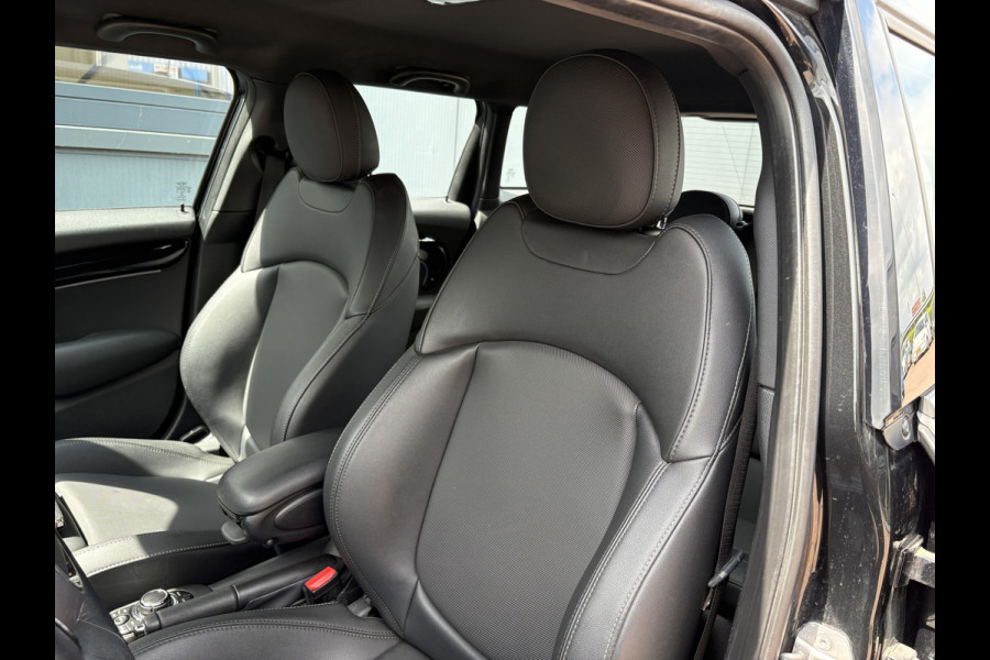MINI 5-deurs 1.5 Automaat 136pk Cooper 5-drs. LEDER/NAVI/CARPLAY/CLIMA/PDC/LED