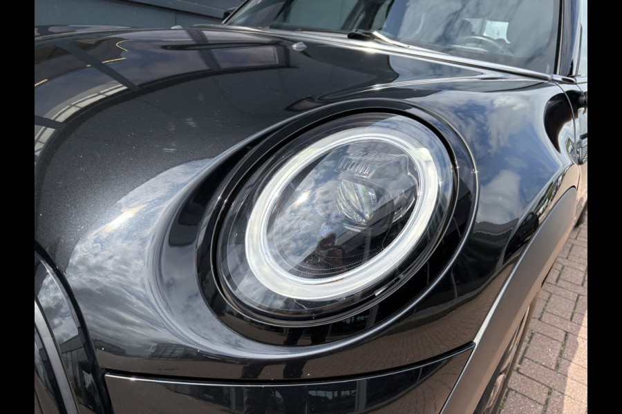 MINI 5-deurs 1.5 Automaat 136pk Cooper 5-drs. LEDER/NAVI/CARPLAY/CLIMA/PDC/LED