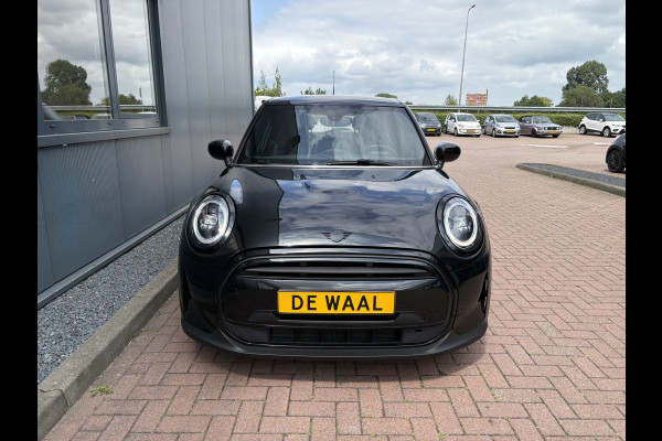 MINI 5-deurs 1.5 Automaat 136pk Cooper 5-drs. LEDER/NAVI/CARPLAY/CLIMA/PDC/LED