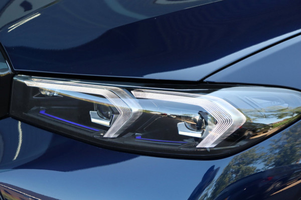 BMW 3 Serie 330E xDrive M-sport Pro Tansanitblau HUD ambiance verl. leer+vw stuurverw el.klep camera's