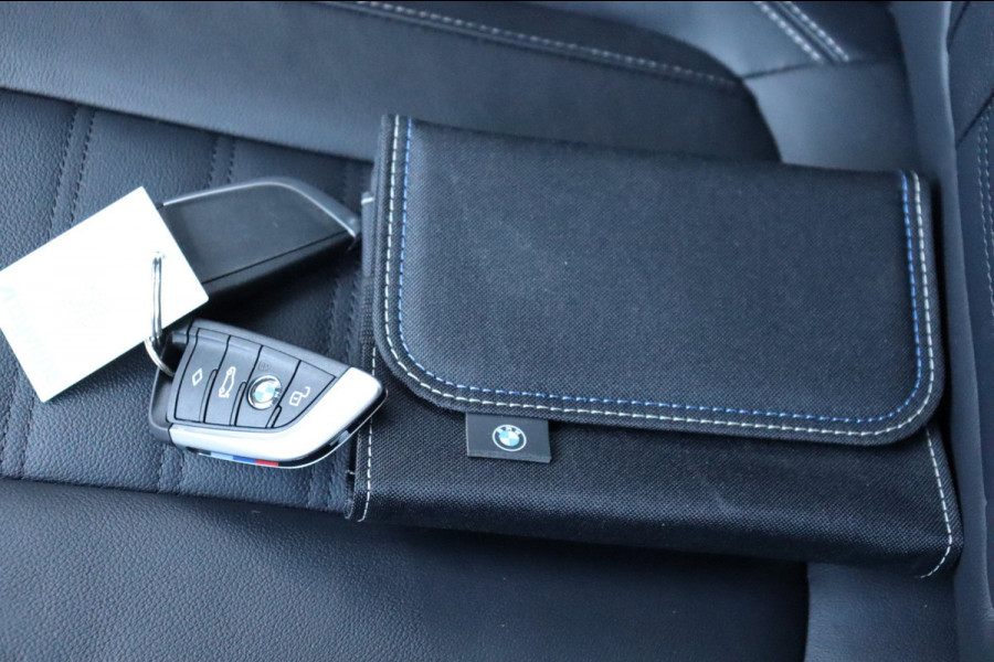 BMW 3 Serie 330E xDrive M-sport Pro Tansanitblau HUD ambiance verl. leer+vw stuurverw el.klep camera's