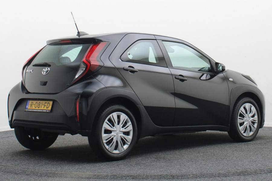 Toyota Aygo X 1.0 VVT-i MT Play Camera, Airco, Cruise, Apple Carplay, Rijstrooksensor, Elektrisch Pakket