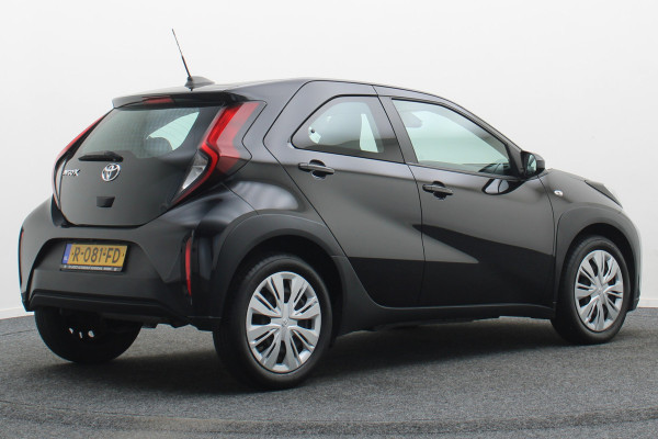 Toyota Aygo X 1.0 VVT-i MT Play Camera, Airco, Cruise, Apple Carplay, Rijstrooksensor, Elektrisch Pakket