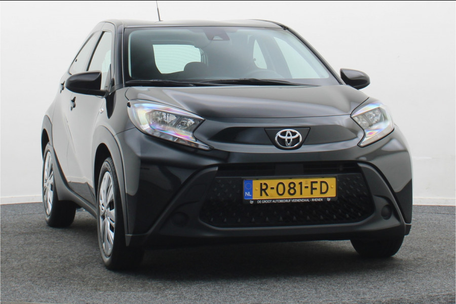 Toyota Aygo X 1.0 VVT-i MT Play Camera, Airco, Cruise, Apple Carplay, Rijstrooksensor, Elektrisch Pakket