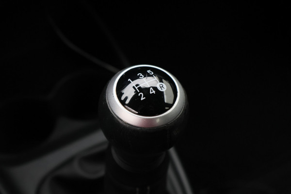Toyota Aygo X 1.0 VVT-i MT Play Camera, Airco, Cruise, Apple Carplay, Rijstrooksensor, Elektrisch Pakket