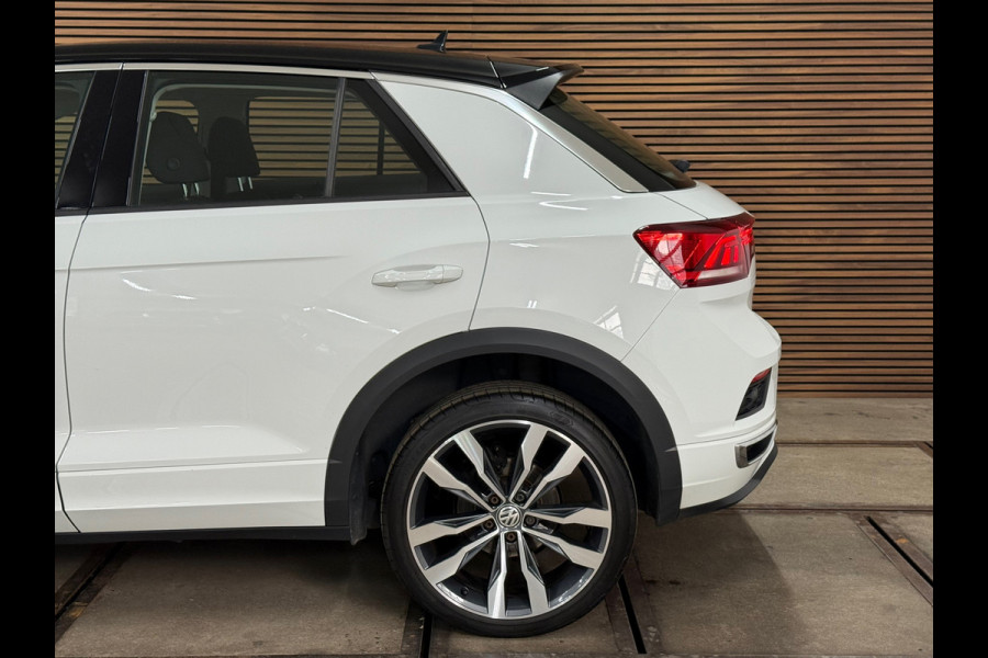 Volkswagen T-Roc 1.5 TSI Sport Business R-Line | LED | BEATS | Ambient | Virtual | 19inch Suzuka | Winterpakket | ACC |Licht+Zicht