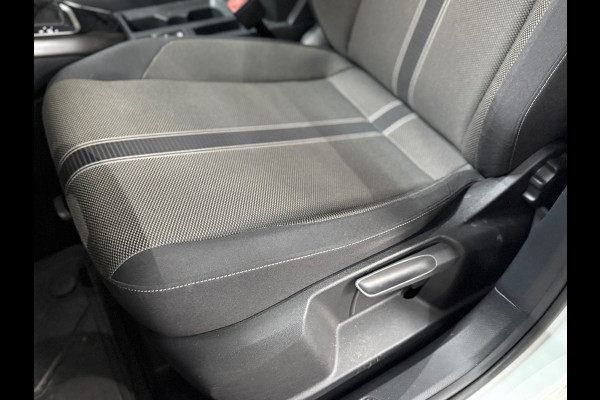 Volkswagen T-Roc 1.5 TSI Sport Business R-Line | LED | BEATS | Ambient | Virtual | 19inch Suzuka | Winterpakket | ACC |Licht+Zicht