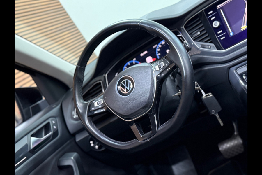 Volkswagen T-Roc 1.5 TSI Sport | Panorama | ACC | Virtual Cockpit | Camera | LED | Lane Assist | 2020