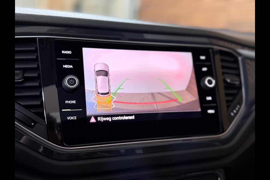Volkswagen T-Roc 1.5 TSI Sport | Panorama | ACC | Virtual Cockpit | Camera | LED | Lane Assist | 2020