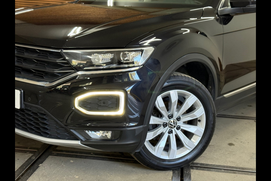 Volkswagen T-Roc 1.5 TSI Sport | Panorama | ACC | Virtual Cockpit | Camera | LED | Lane Assist | 2020