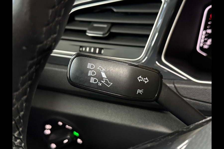 Volkswagen T-Roc 1.5 TSI Sport | Panorama | ACC | Virtual Cockpit | Camera | LED | Lane Assist | 2020