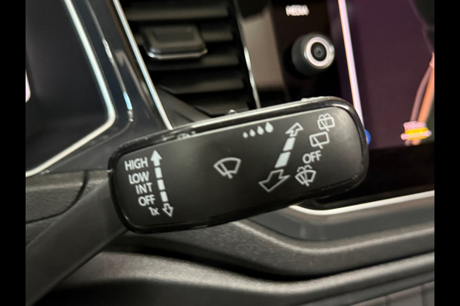 Volkswagen T-Roc 1.5 TSI Sport | Panorama | ACC | Virtual Cockpit | Camera | LED | Lane Assist | 2020