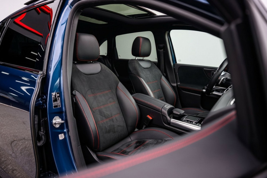 Mercedes-Benz B-Klasse 180 Business Solution AMG Pano/Sfeer/Camera/Memory