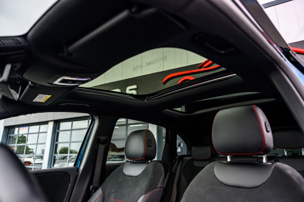 Mercedes-Benz B-Klasse 180 Business Solution AMG Pano/Sfeer/Camera/Memory