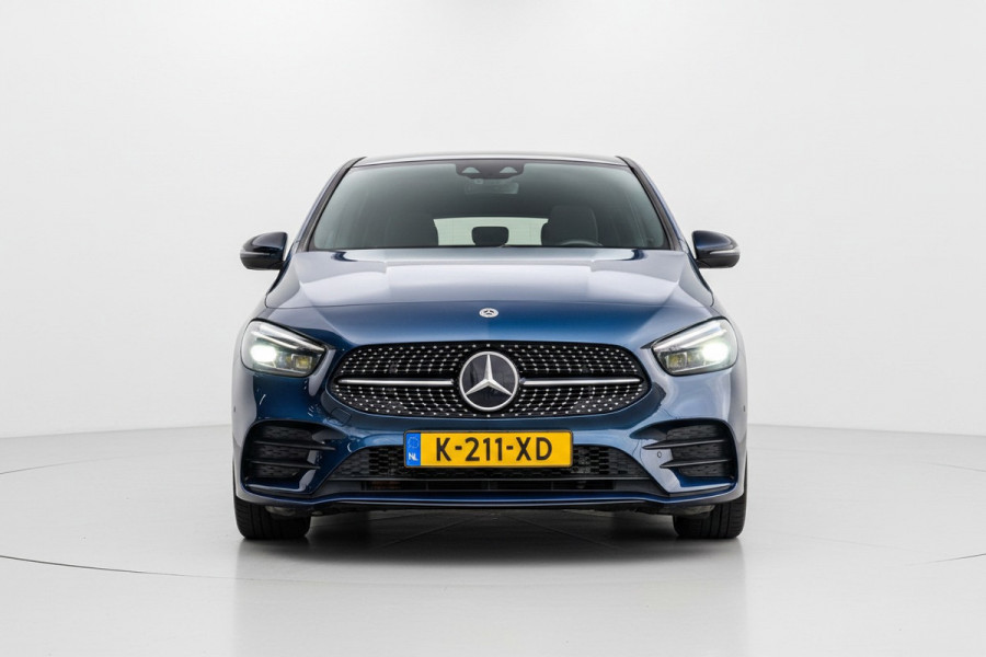 Mercedes-Benz B-Klasse 180 Business Solution AMG Pano/Sfeer/Camera/Memory