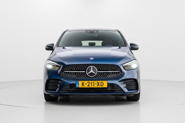 Mercedes-Benz B-Klasse 180 Business Solution AMG Pano/Sfeer/Camera/Memory